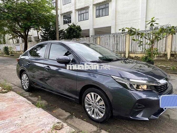 Honda City L 2023 - 11800 km