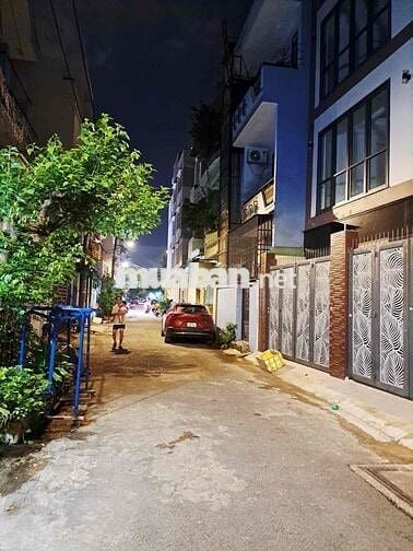 GẤP BÁN-46m2 Nhà Văn Cao-HXH đỗ cổng-CHỈ 5.2 Tỷ-4*11,5