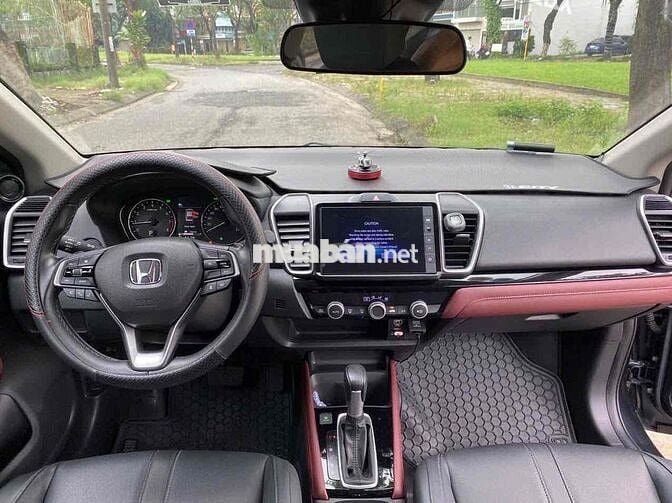 Honda City L 2023 - 11800 km