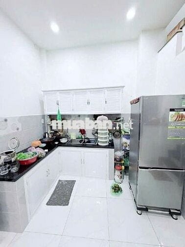 CHỦ NGỘP BÁN GẤP, GẦN CHỢ TÂN HƯƠNG, HẺM Ô TÔ , DTSD 70M2 CHỈ 3 TỶ 65