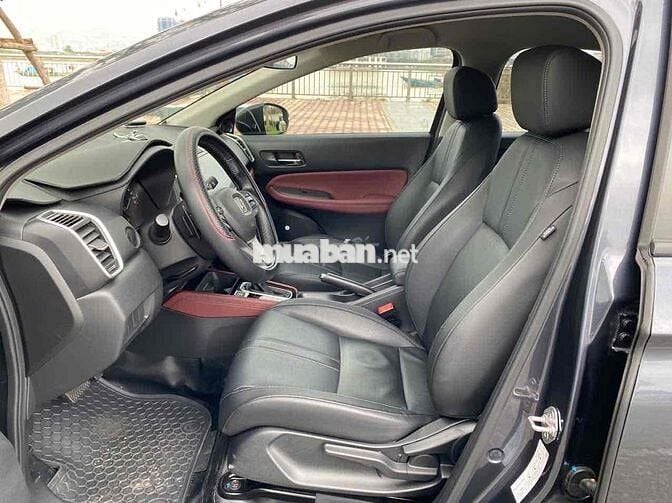 Honda City L 2023 - 11800 km