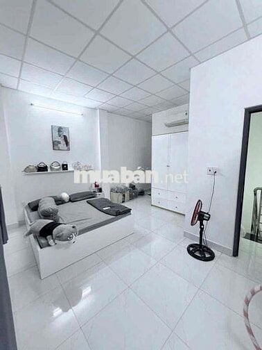 Bán Nhà lô góc , h4m, Gần chợ Tân Hương, Dt 35m2- Nhỉnh 3 tỷ xíu