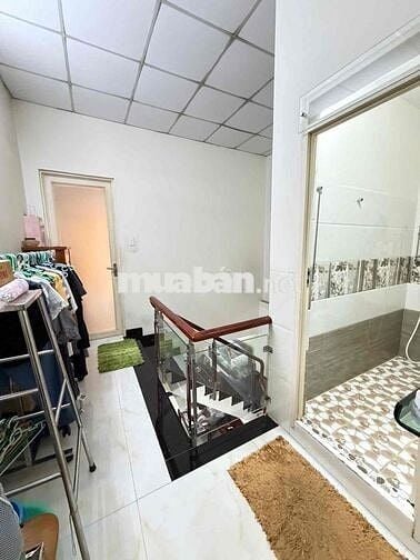 GẤP BÁN-46m2 Nhà Văn Cao-HXH đỗ cổng-CHỈ 5.2 Tỷ-4*11,5