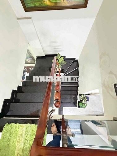 GẤP BÁN-46m2 Nhà Văn Cao-HXH đỗ cổng-CHỈ 5.2 Tỷ-4*11,5