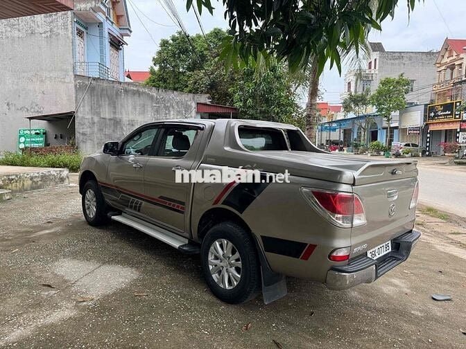 Mazda BT 50 2015 2.2L 4x2 AT số tự động