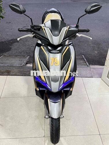 BÁN AIRBLADE PBĐB Fi 125/T12.2017 TRÙM MỀN,BSTP