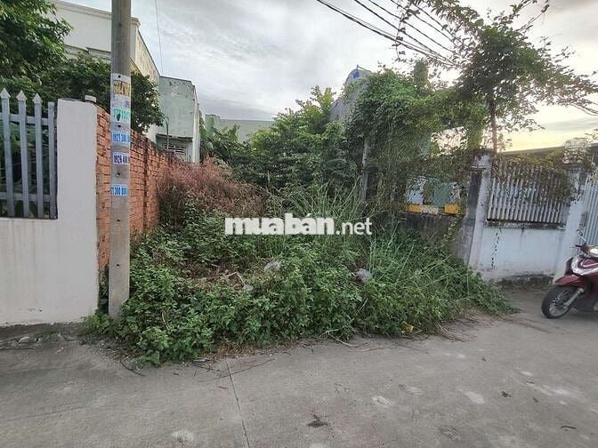 Đất sec huỳnh văn lũy vào 30m gần bên nhà thờ và trường Nguyễn khuyến