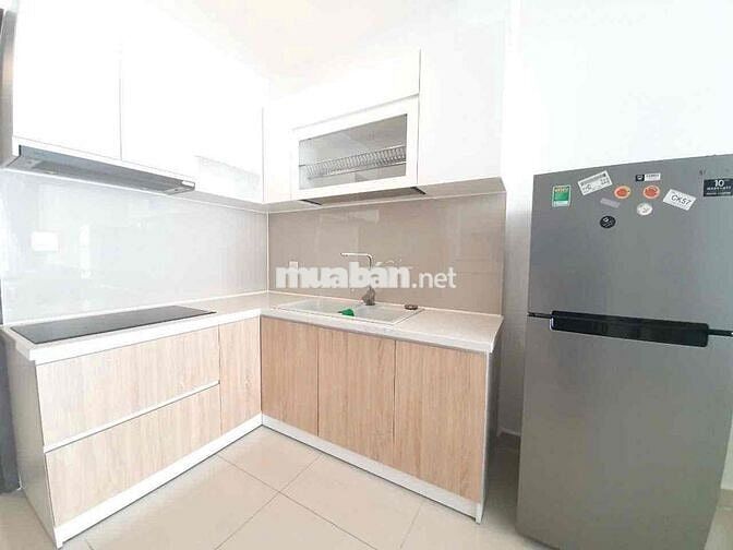 căn hộ 2 phòng ngủ 2WC. chung cư Golden Mansion. gần sân bay TSN