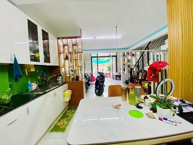 HÀNG HIẾM, DT KHỦNG 5,88m X 16m ĐƯỜNG Ô TÔ XE HƠI, + THÊM GARA Ô TÔ