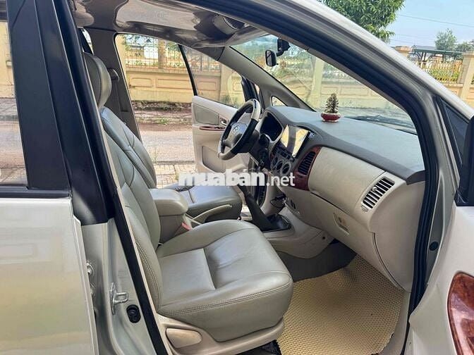 Toyota Innova 2008 G - 280000 km