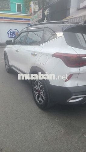 Kia Seltos 2023 1.4 Turbo Luxury - 58000 km