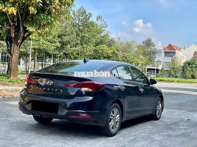 Hyundai Elantra 2019 1.6 AT - 100000 km