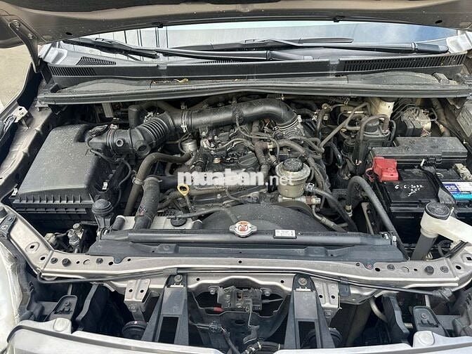 Toyota Innova 2019 2.0V - 57000 km