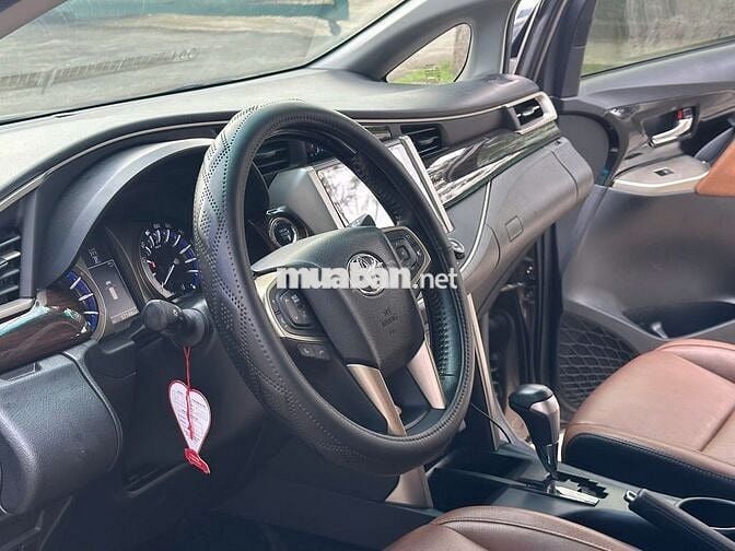 Toyota Innova 2019 2.0V - 57000 km