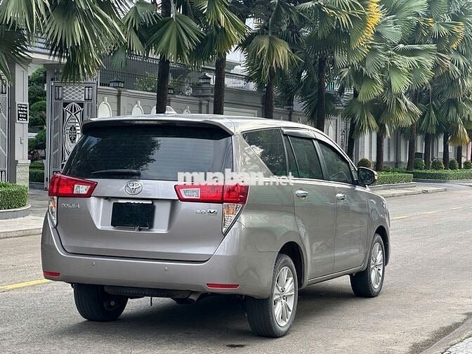 Toyota Innova 2019 2.0V - 57000 km