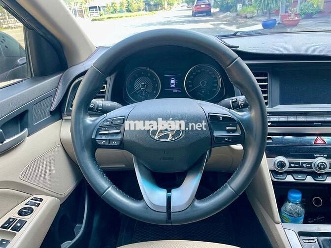 Hyundai Elantra 2019 1.6 AT - 100000 km