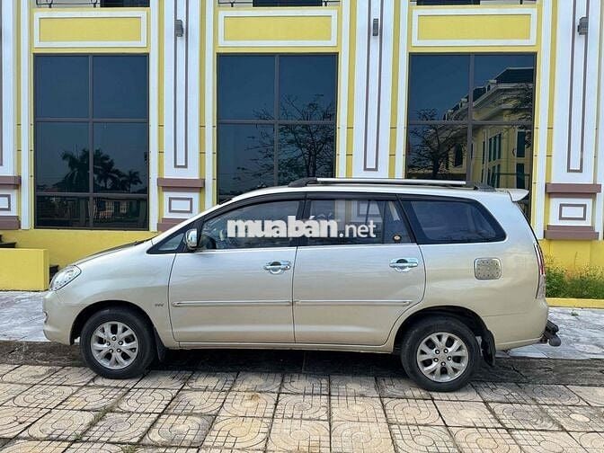 Toyota Innova 2008 G - 280000 km