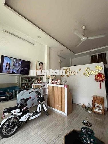 Nhà cho thuê mặt tiền nguyên căn