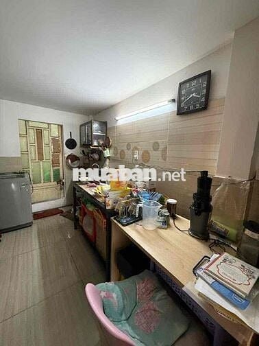 Nhà cho thuê mặt tiền nguyên căn