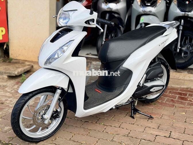 VISION 2024 MÀU TRẮNG KHÁCH HỎI NHIỀU