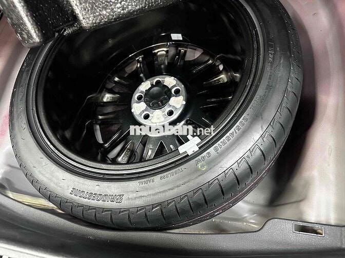 Toyota Camry 2.0Q 2022 lướt giá tốt ạ