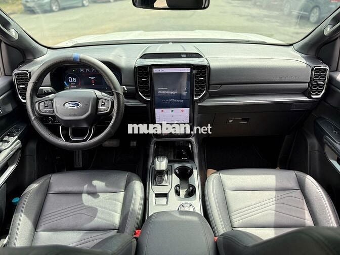 Ford Everest 2023 Titanium Plus 2.0L 4x4 AT