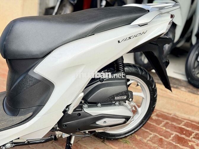 VISION 2024 MÀU TRẮNG KHÁCH HỎI NHIỀU