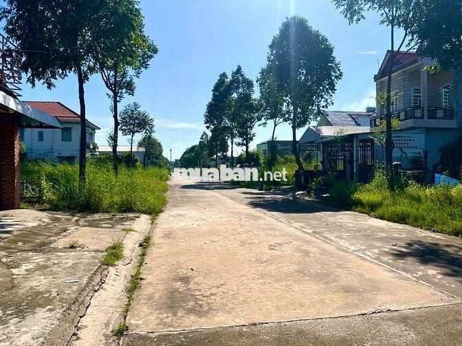 Bán Đất Giá Rẻ Thới Hòa Bến Cát 750tr 150m2.Đường lớn gần chợ