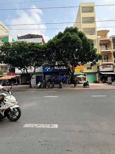 Bán gấp nhà MT Q.10 DT 8,5 x 25m CTXD Hầm & 7 Tầng Giá 45 tỷ