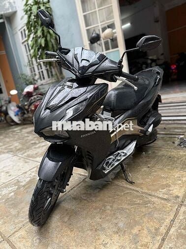 Airbalde đen mù khoá ga bs43, máy zin ngon.