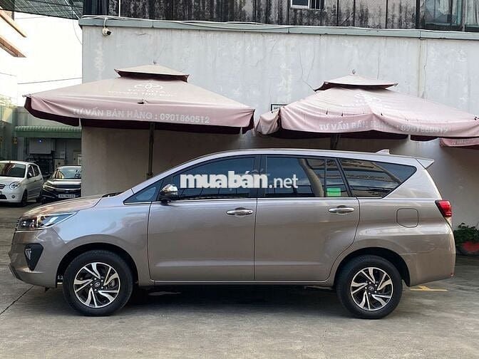 Toyota Innova 2023 G 2.0 AT - 9706 km