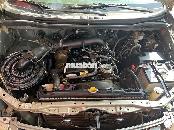 Toyota Innova 2011 G - 100000 km