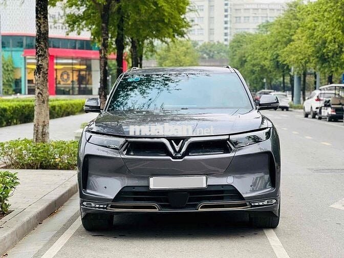 Vinfast VF9 Plus 2023 Xám Thuê Pin Tiên Phong