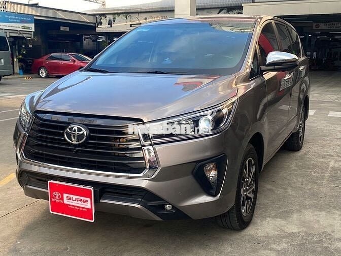 Toyota Innova 2023 G 2.0 AT - 9706 km
