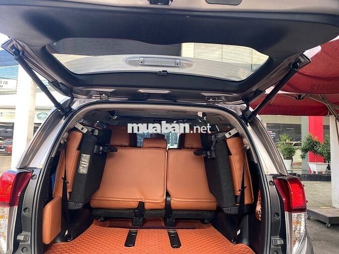 Toyota Innova 2023 G 2.0 AT - 9706 km