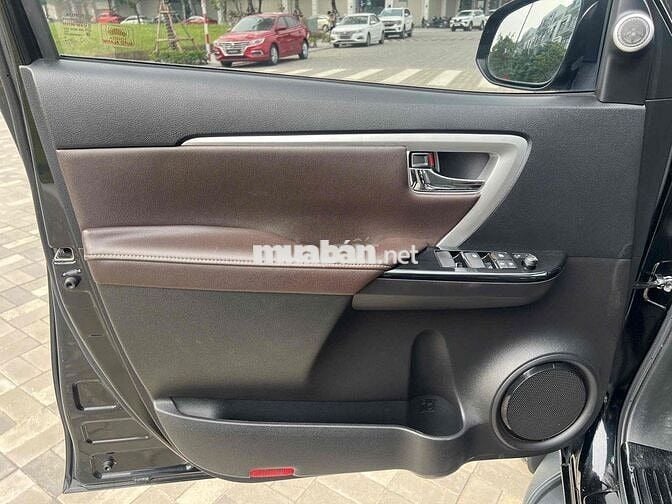 Toyota Fortuner 2019 4x2 Đen 36000 km