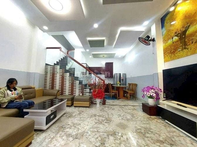 Bán nhanh nhà định cư Úc đường Lê Tự Tài-Phú Nhuận 1Tỷ990 hẻm rộng