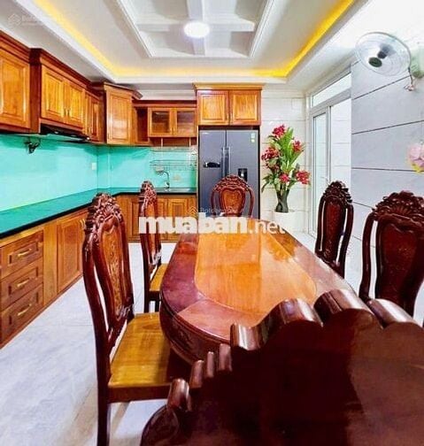 Nhà 4 tầng hẻm xe hơi tránh nhau 90m2 đường chuyên dùng 9 giá 9 tỷ