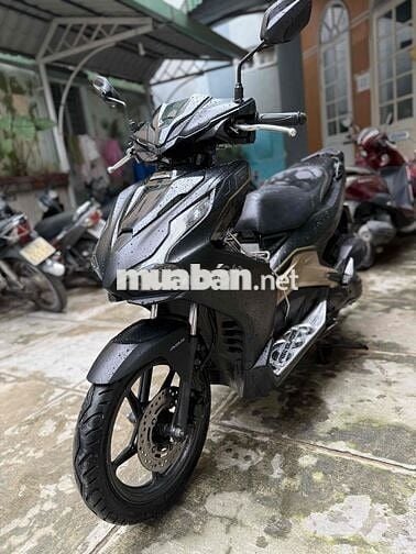 Airbalde đen mù khoá ga bs43, máy zin ngon.