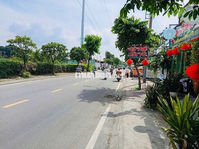 Mặt bằng kinh doanh mặt tiền Trần Xuân Soạn, Quận 7