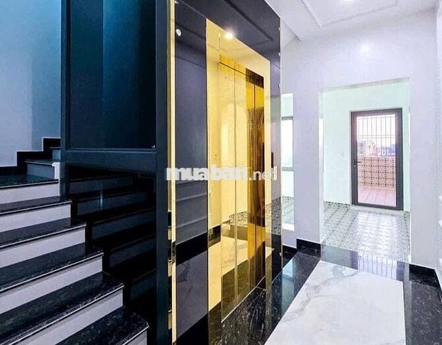 Ô TÔ ĐỖ CỬA - 6 TẦNG THANG MÁY -LÔ GÓC 2 THOÁNG