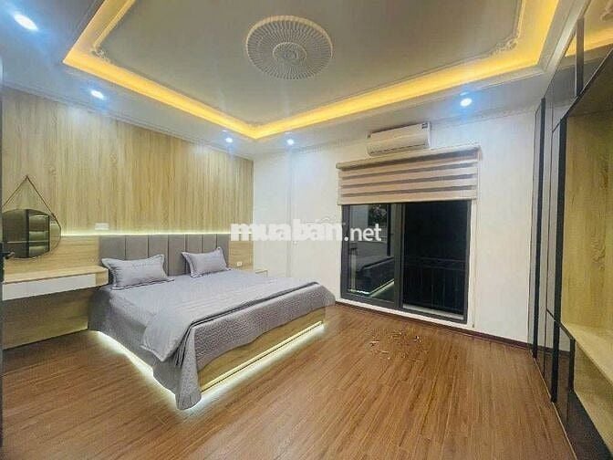 Ô TÔ ĐỖ CỬA - 6 TẦNG THANG MÁY -LÔ GÓC 2 THOÁNG