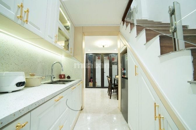 Nhà 4,5T đẹp ngõ Tôn Đức Thắng-Văn Miếu ngõ 2,5m cách Mp 60m dt 18m 