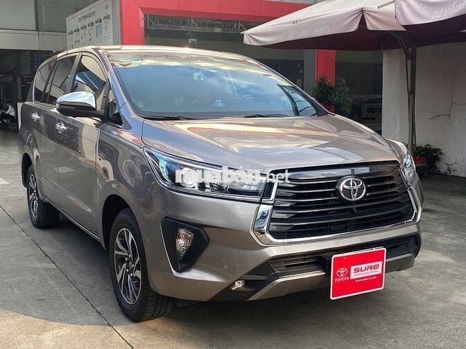 Toyota Innova 2023 G 2.0 AT - 9706 km
