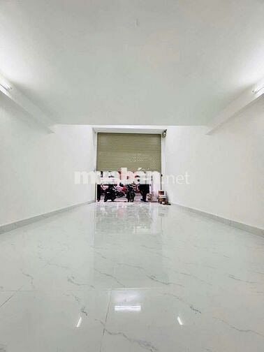 Nhà MT Q1. 4.5x17m 4 tầng, giá có 49tr