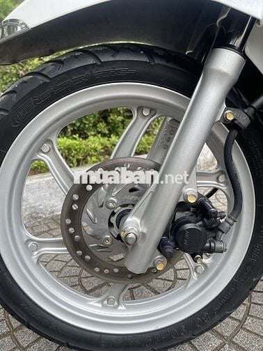 Honda Vision Trắng 17000 km