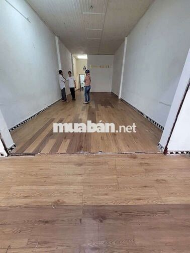 4×22.NHÀ TRỐNG SUỐT. HẺM XE TẢI CHẠY VIVU.GIAO THÔNG THUẬN TIỆN