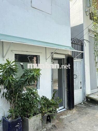 Nhà trọ 24 m2 mặt tiền hẻm 2 xe hơi vào được 211 Nguyễn Xí