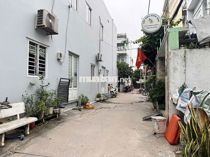 Bán nhà riêng tại Hiệp Bình Chánh, 6,6 tỷ, 65,9m2, 2PN + 2WC + 3 tầng