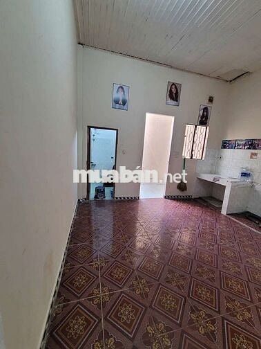 4×22.NHÀ TRỐNG SUỐT. HẺM XE TẢI CHẠY VIVU.GIAO THÔNG THUẬN TIỆN